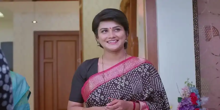 Divya Decides to return Home with Bala | Sathya