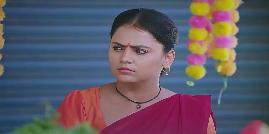Chalvi's Friend Scolds Her | Lakshmi Nivasa