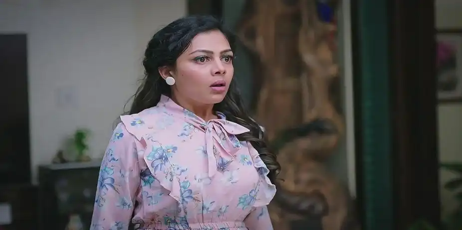 Goutham Warns Diya | Amruthadhaare