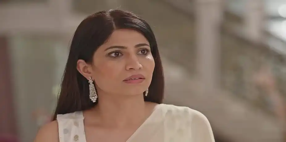 Janvi Saves Kian from Bees | Main Hoon Saath Tere