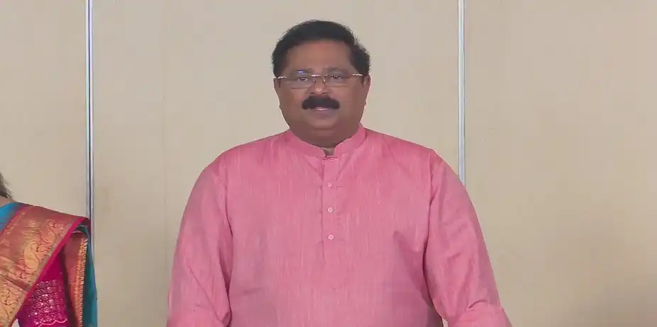 Rupali Wins the Paithani