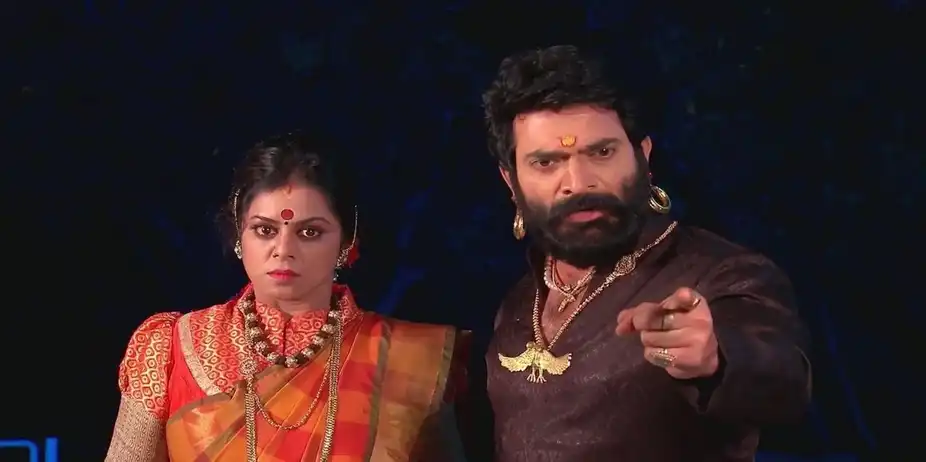 Nagamma Engages in a Battle with the Eagle | Naagamandala