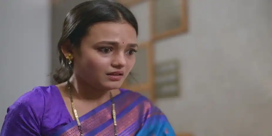 Nishi Reads Nikita's Message on Neeraj's Phone | Sara Kahi Tichyasathi