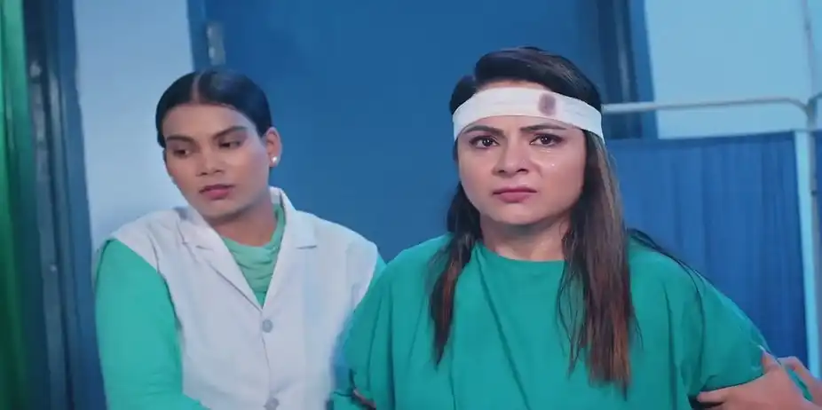 Prabhjot Tries to Attack Her Family | Dilan De Rishtey