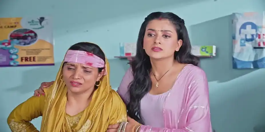 Ishan Examines the Injured Stall-Owner | Shivika