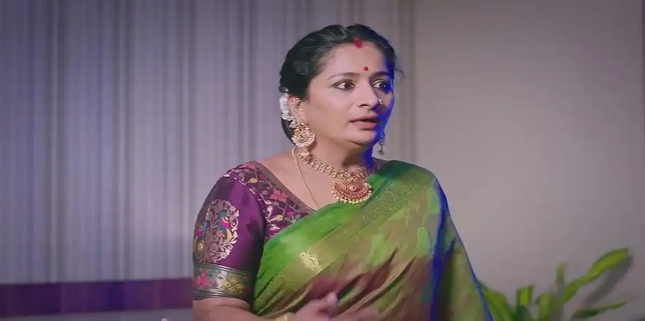 Vijaya Grows Nervous | Shravani Subramanya