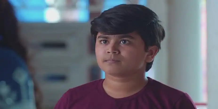Leela Learns about the Tense Situation at Home | Navri Mile Hitlerla