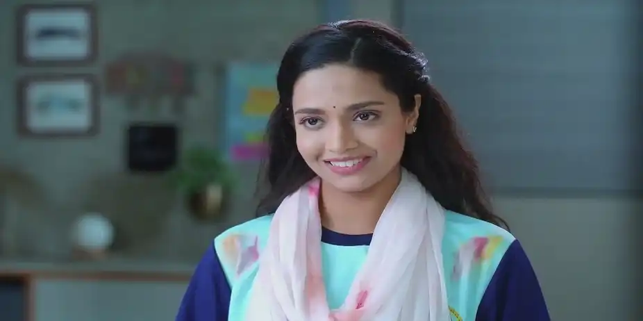 Durga Accuses Leela | Navri Mile Hitlerla