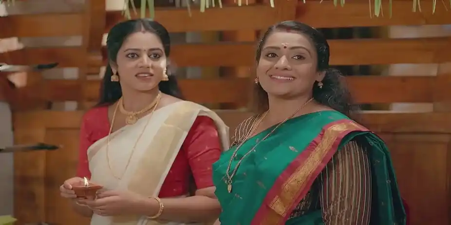 Nithya’s Saree Catches Fire | Madhura Nombara Kaattu