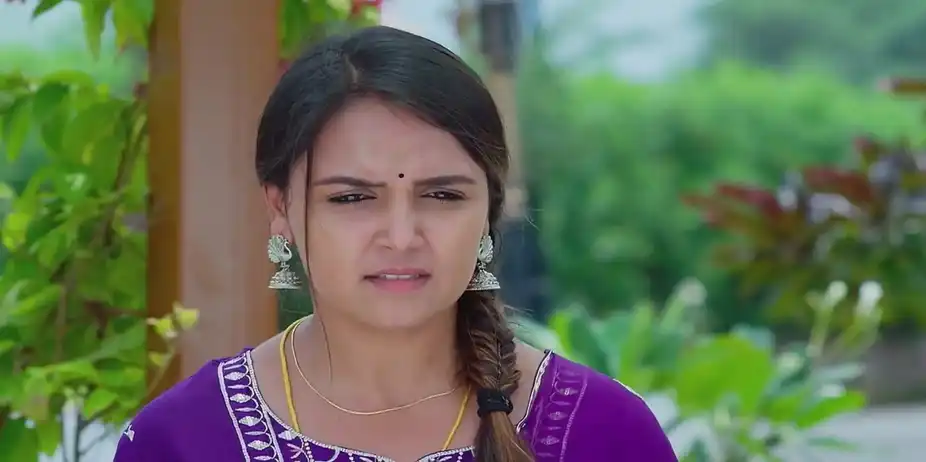 Raju and Roopa Confront Raghava | Ammayi Garu