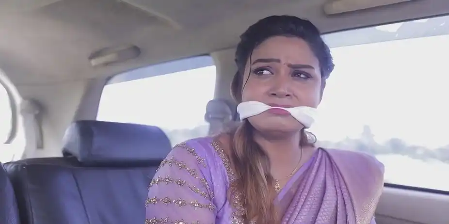 Azghar Kidnaps Aandal | Idhayam
