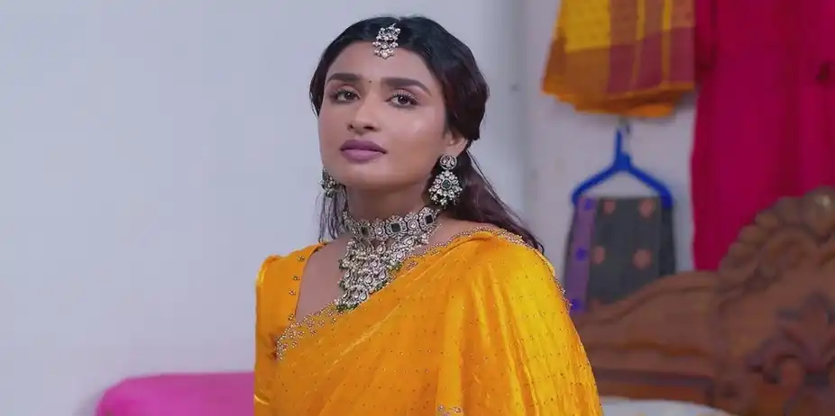 Renuka Argues with Madhumitha | Nenjathai Killathe