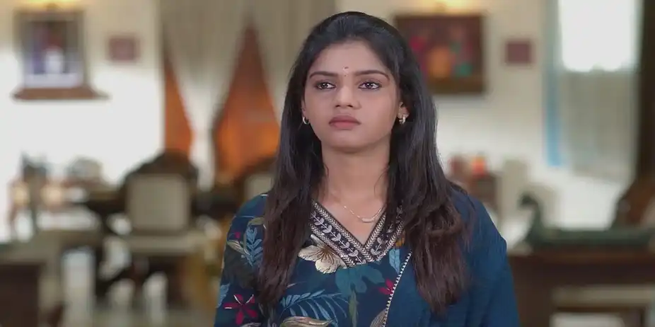 Padma Tries to Convince Raghuram | Sandhya Raagam