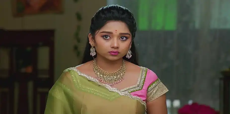 Charu Cries over Srinu's Stubbornness | Padamati Sandhyaragam