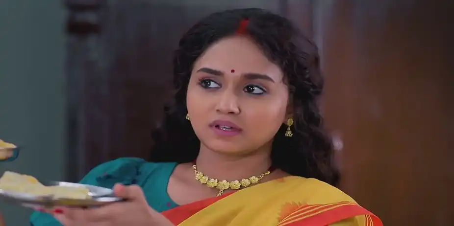 Moyna Is Excited with Roddur's Mother's Call | Puber Moyna