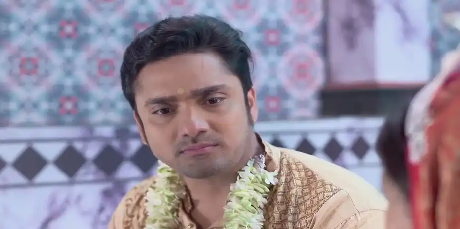 Parna Enquires about Sweety's Identity | Neem Phooler Madhu