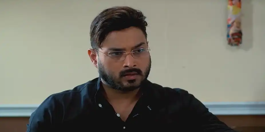 Vikram Badmouths Rai | Mithijhora