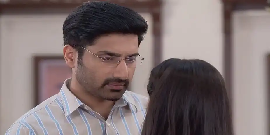 Gobindo and Bhavani's Romance | Mala Bodol