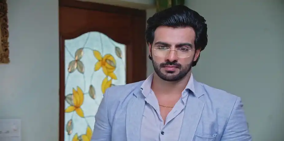 Ishan Seeks Swarna’s Help | Shivika