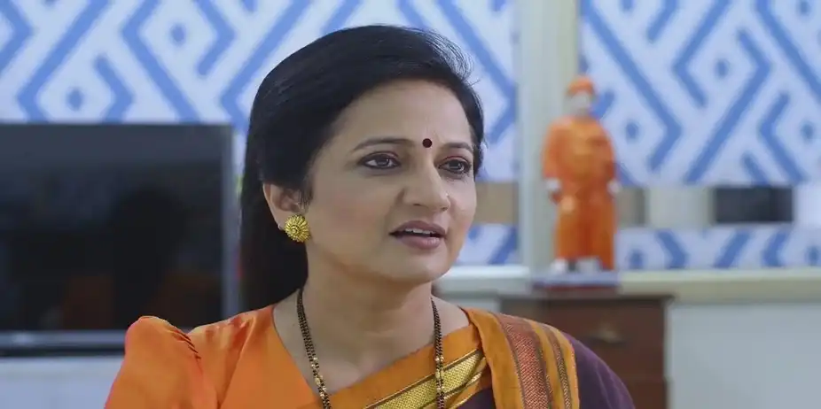 Charulata Explains Her Side to Adhipati | Tula Shikvin Changlach Dhada