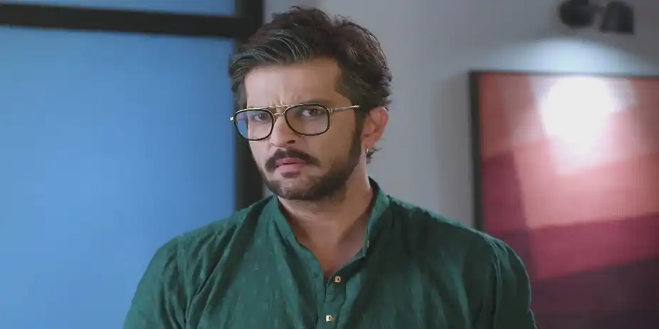 Navri Mile Hitlerla S1 E164 - AJ Calls a Team of Doctors for Leela