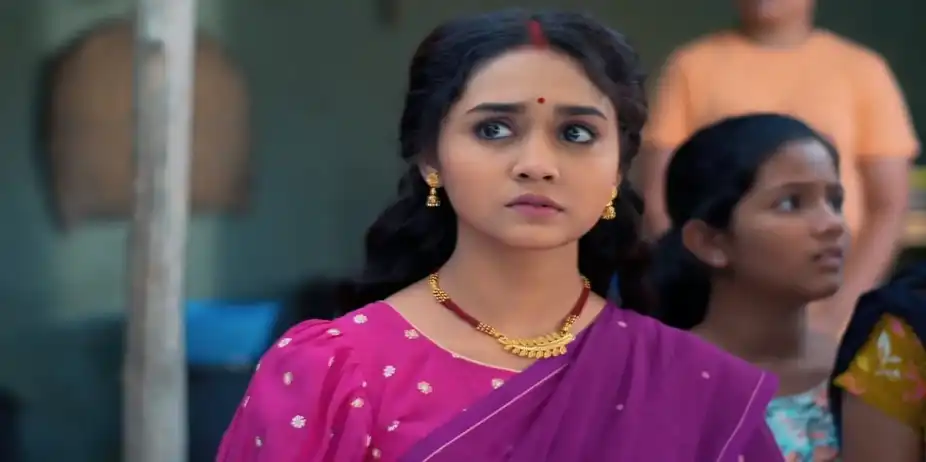 Roddur and Moyna Take Leave from the Village | Puber Moyna