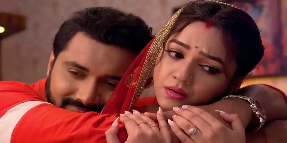 Lakshman Clasps around Mala | Jagadhatri
