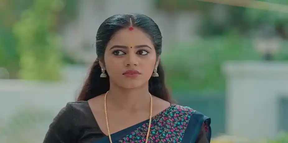 Jyothi Stares at Manu | Madhura Nombara Kaattu