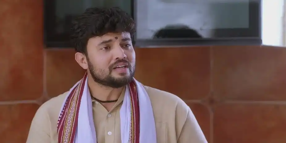 Paaru Tells Her Suspicion to Aditya and Priya | Paaru