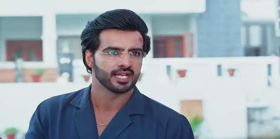 Maa Divyana Threatens Ishan | Shivika