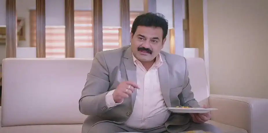 Goutham Struggles to Eat the Food Made by Apeksha | Amruthadhaare