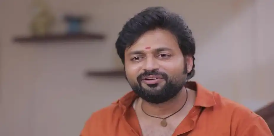 Bharathi Gets Tempted | Idhayam