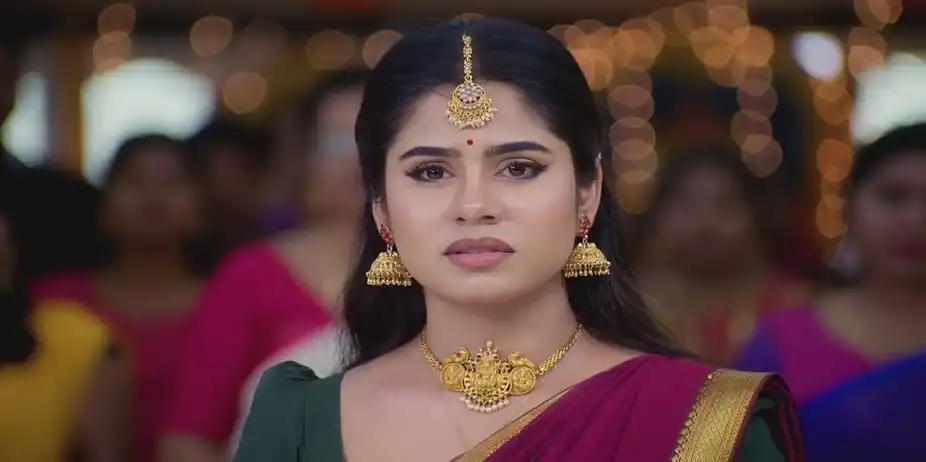 Maya Scolds Renuka | Nenjathai Killathe