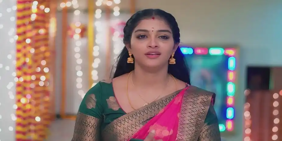 Karthikeyan Thinks of Deepa | Karthigai Deepam