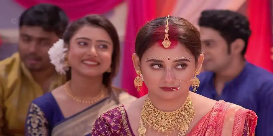 Kurchi Advises Kankabati not to Help Arjun Win | Kajol Nodir Jole