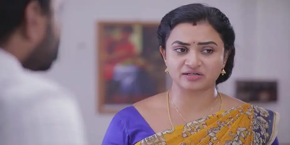 Bharathi Seeks Aadhi's Help | Idhayam