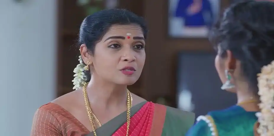 Veera Stages an Act | Veera