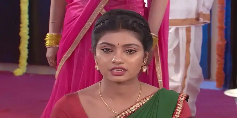 Dhananjaya Requests Punya to Save Anirudha | Naagamandala