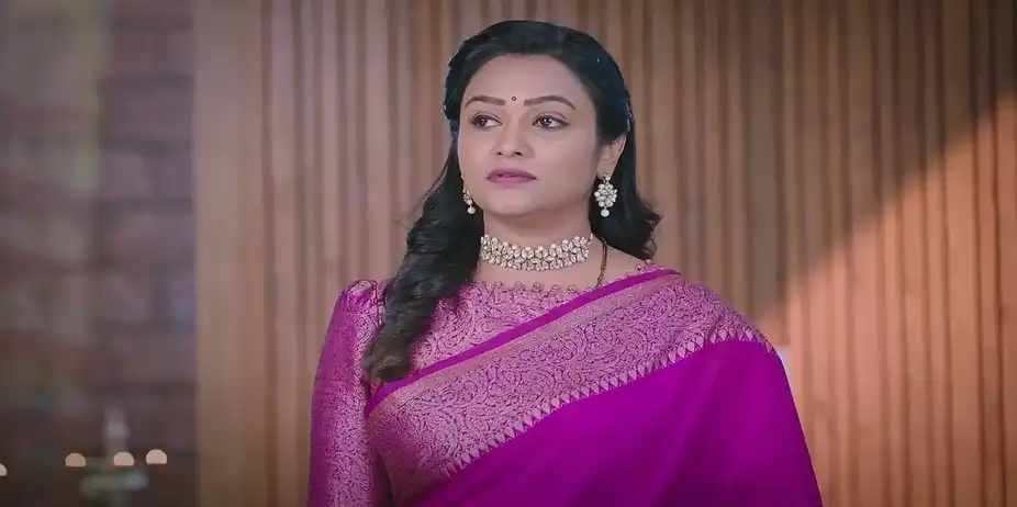 Goutham Talks about Shakuntala's Friends' Behaviour | Amruthadhaare