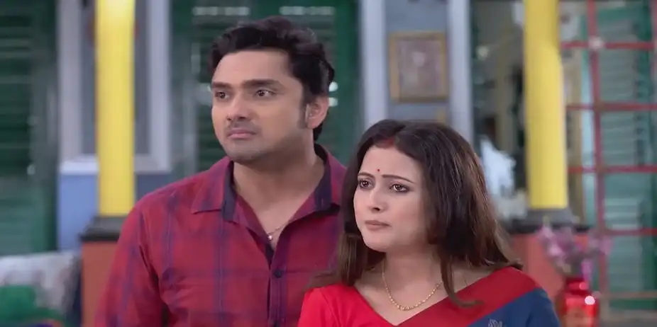 Parna Doubts Ayan and Moumita | Neem Phooler Madhu