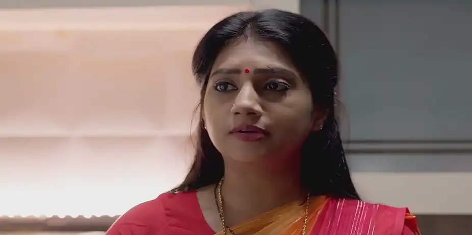Gouri Monitors Devayani | Mayamayooram