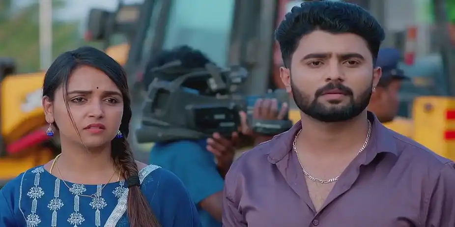 Raju's Office Gets Demolished | Ammayi Garu