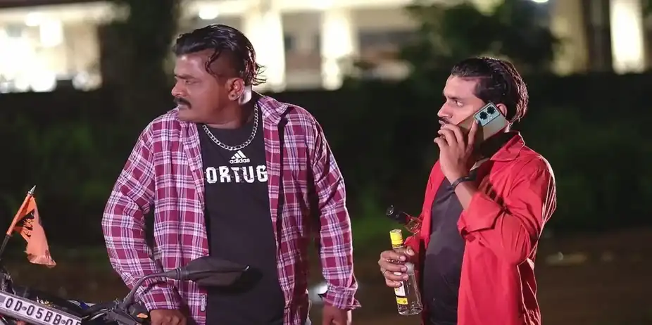 Bishnu Chases Devraj's Goon | Suna Jhia