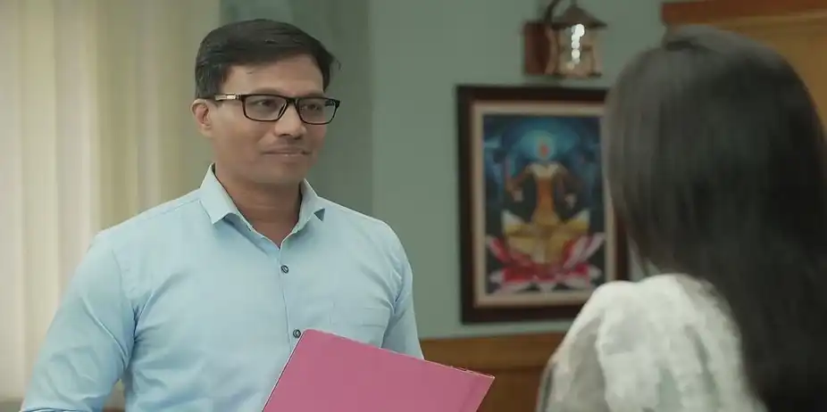Gaitonde Praises Appi for Her Decision | Appi Amchi Collector