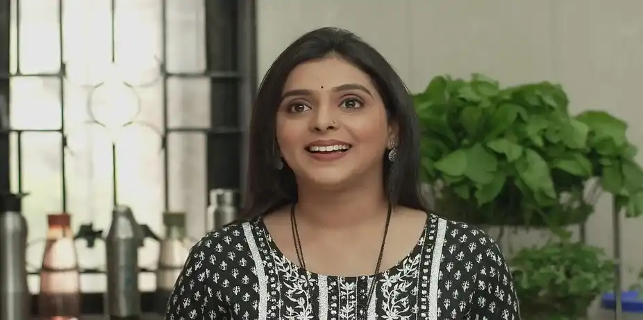 Rupali Asks for Permission from Appi | Appi Amchi Collector