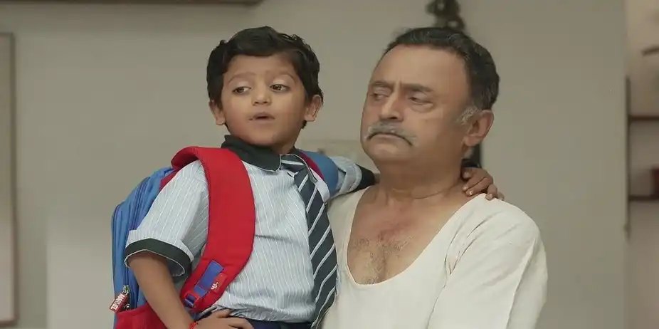 Rupali Makes Khichdi for Amol | Appi Amchi Collector