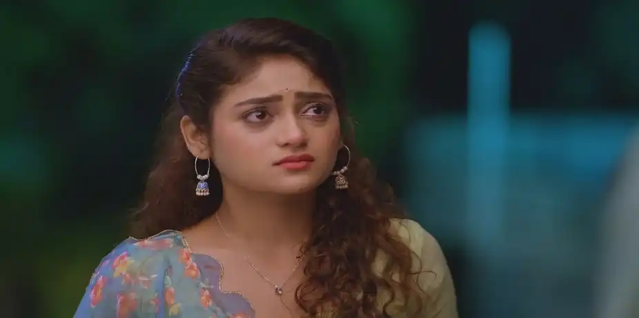 Pratap Advises Priya to Elope | Paaru