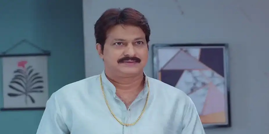 Charulata Reasons with Charuhas about Adhipati | Tula Shikvin Changlach Dhada