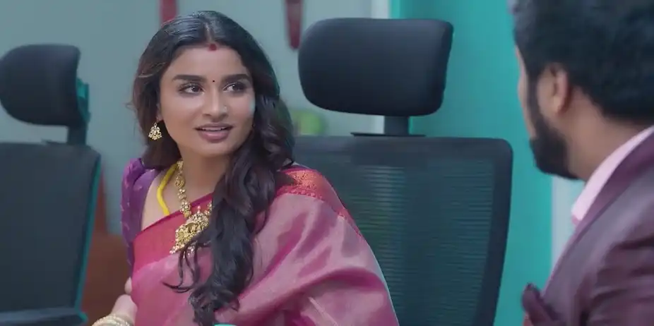 Madhumitha Visits Goutham's Office | Nenjathai Killathe