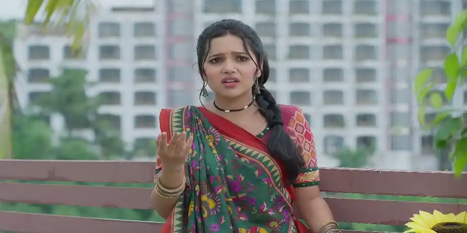 Devansh Saves Vasudha from a Fall | Vasudha